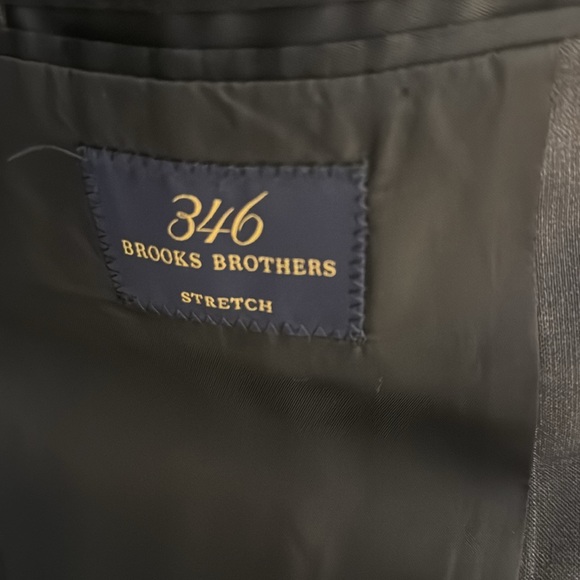 Men’s Brook’s Brother’s, full suit size 44R. Pants size 38. Hemmed to 30. - Picture 2 of 4